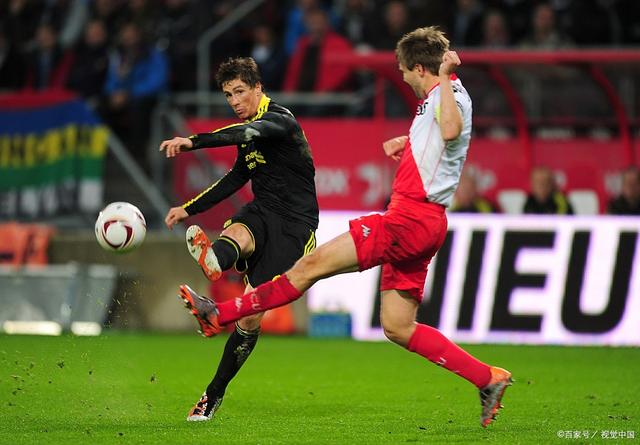 荷甲倒计时，斯图加特国际比赛日单刀错失，细节引发关注，管理层满意，球探报告显示潜力的简单介绍
