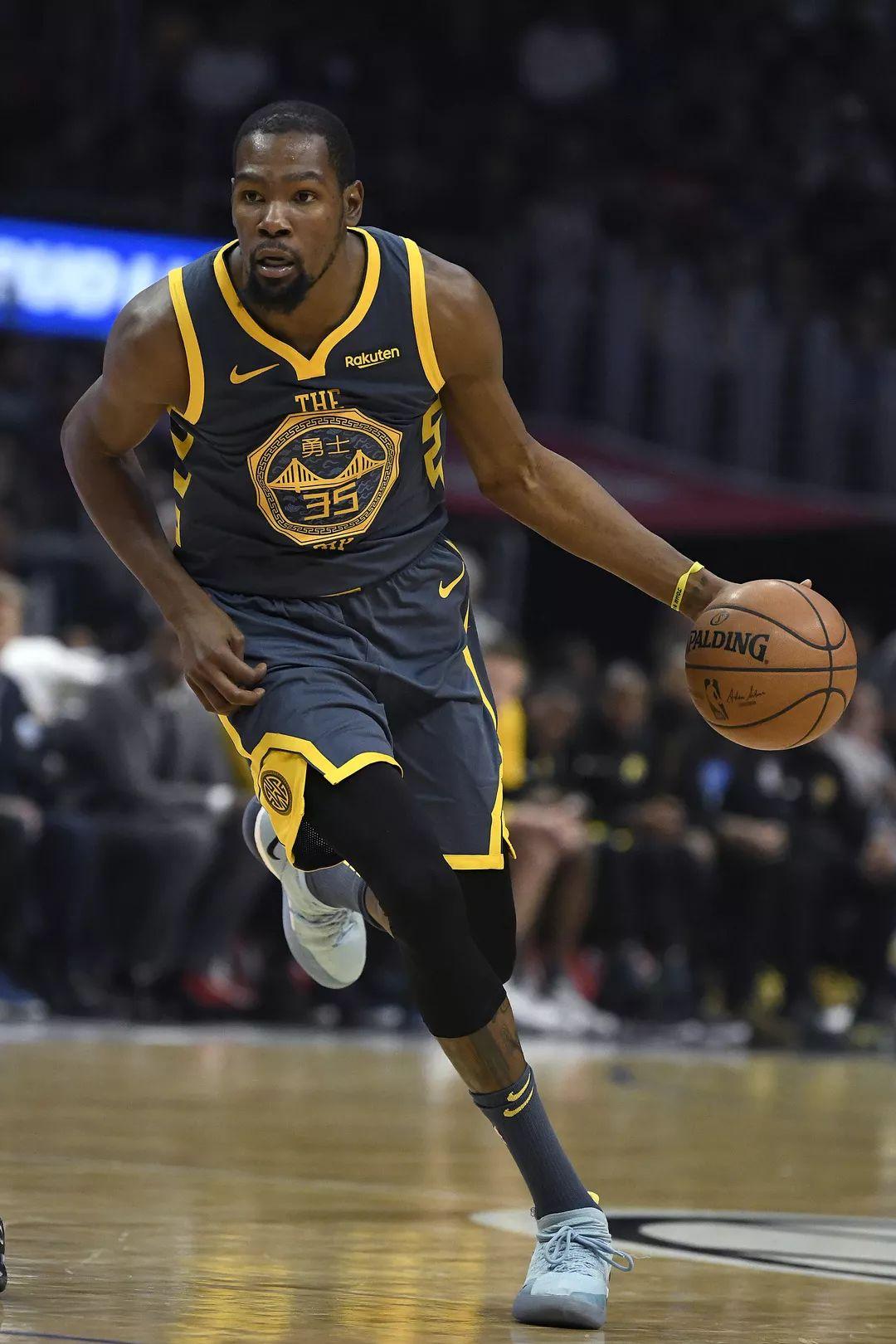 关于国王杯赛程吃紧；费城76人国际比赛日迎来里程碑；引发热议；资深球员宣示担当的信息